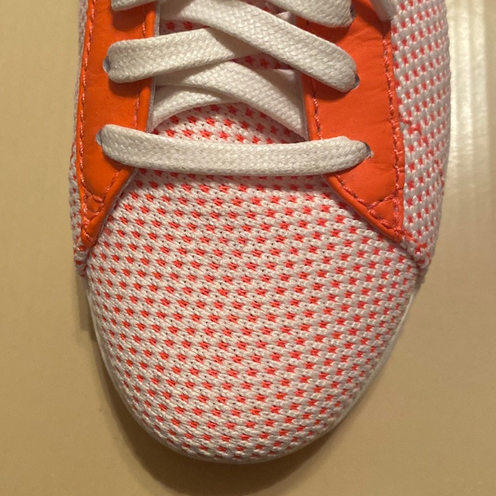 Never worn Cole Haan Grand Series sneakers - Picture 6 of 8